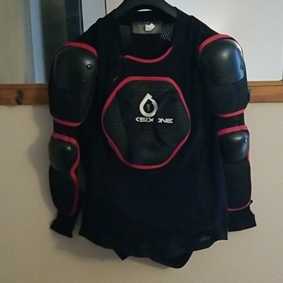 Sixsixone youth body protective gear - Picture 1 of 5